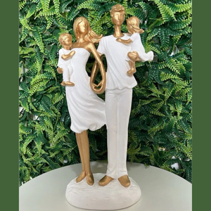 Escultura Família Tradicional – Mãe, Pai, Filho e Filha