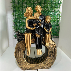 Escultura Nosso Lugar no Mundo –  Família