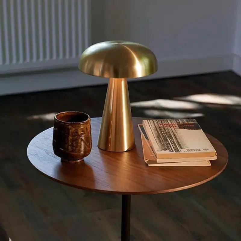 Luminária de Mesa Decorativa Cogumelo Recarregável em Metal - Harmonia do lar