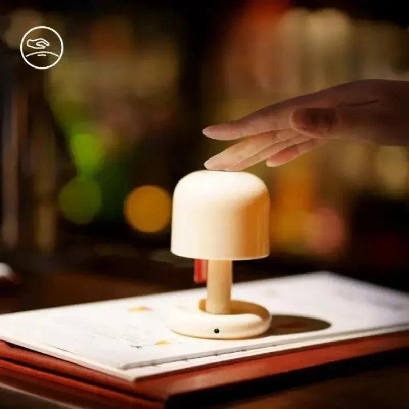 Luminária de Mesa Decorativa Mini Cogumelo USB - Harmonia do lar