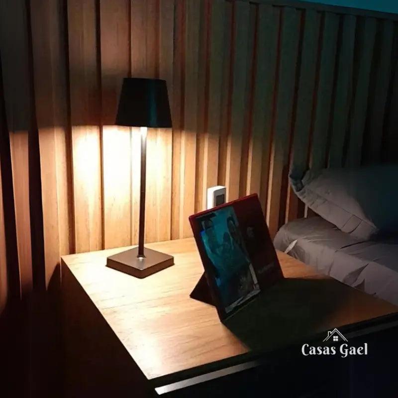Luminária de Mesa Sem Fio Decorativa Dimerizável - Harmonia do lar